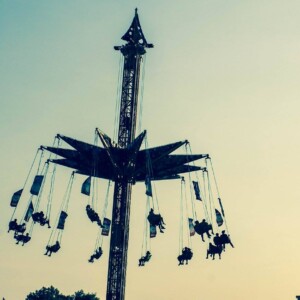Midway at dusk. Canon EOS T3i. Midway at dusk. Canon EOS T3i.