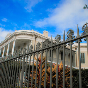 Garden District. Canon EOS T3i. Garden District. Canon EOS T3i.